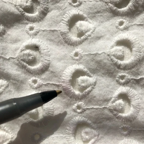 SOLD Bailey 44 Off Shoulder Embroidered White Eyelet Blouse - Picture 10 of 12